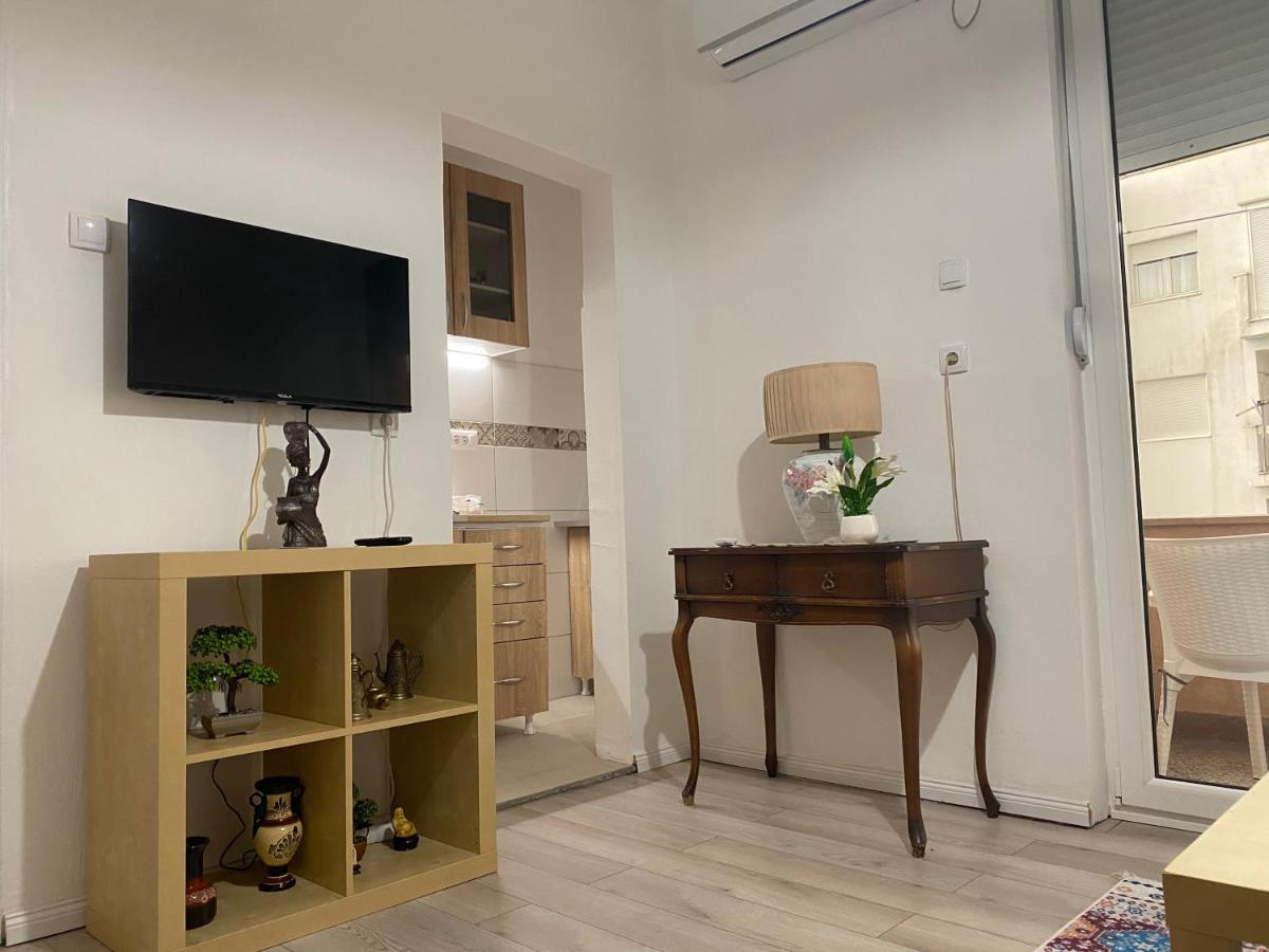 Dolce Apartman พอดโกริกา ภายนอก รูปภาพ