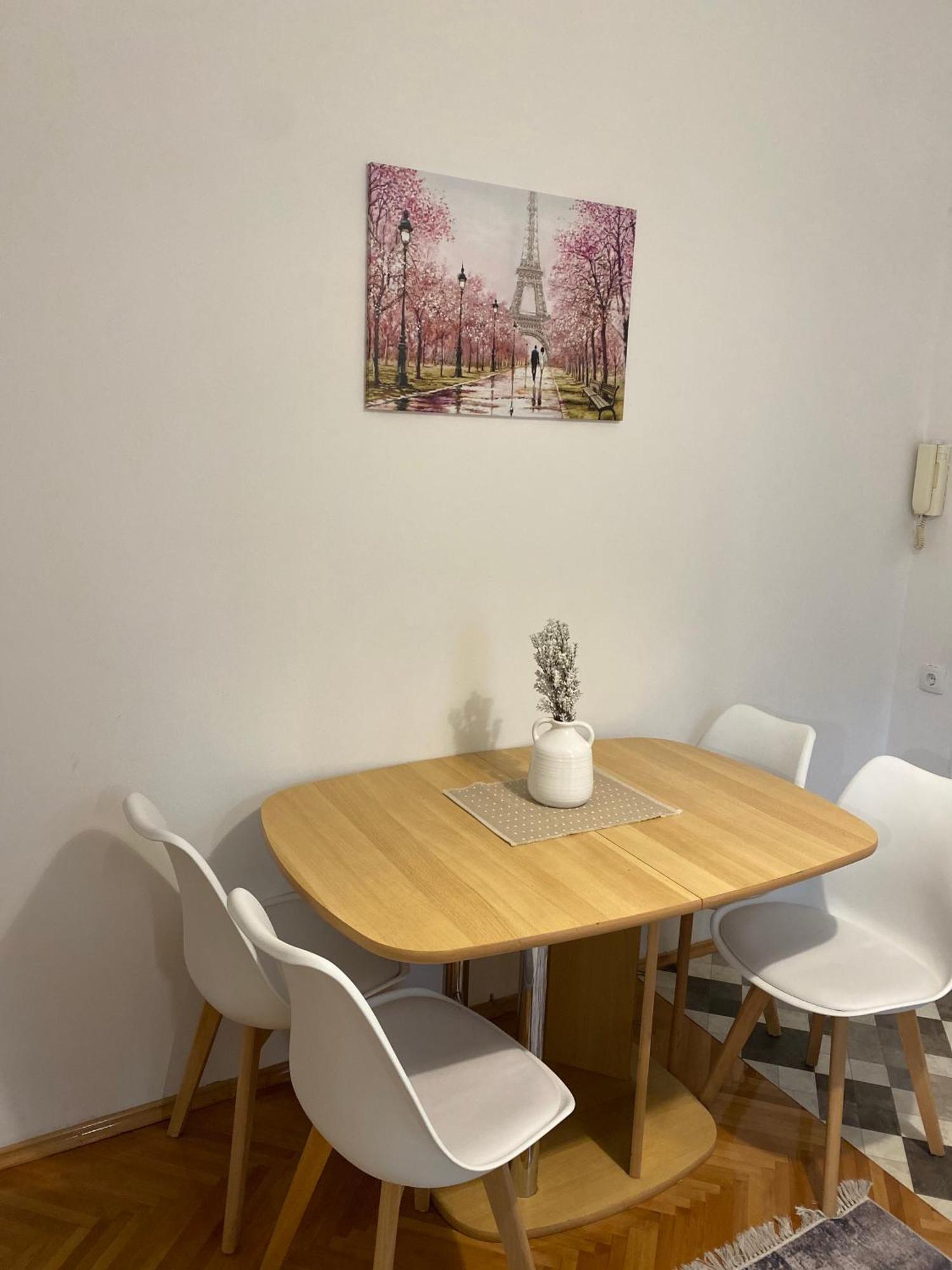 Dolce Apartman พอดโกริกา ภายนอก รูปภาพ